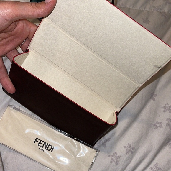 FENDI - Picture 5 of 5